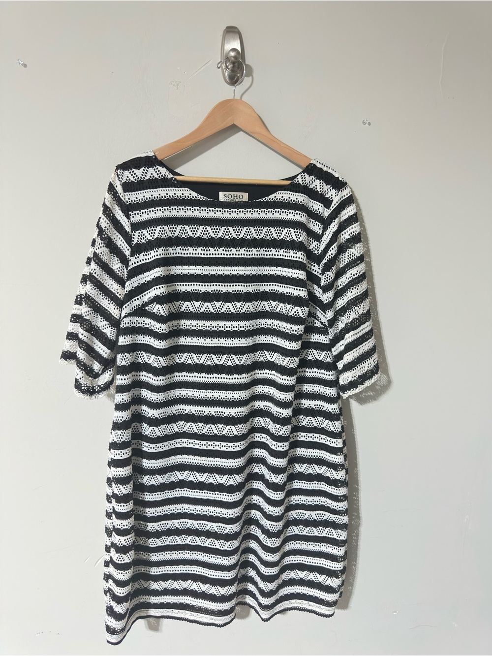 SOHO Apparel Ltd Women’s Black White Lace Stripe Shift Dress Size 2X Career
